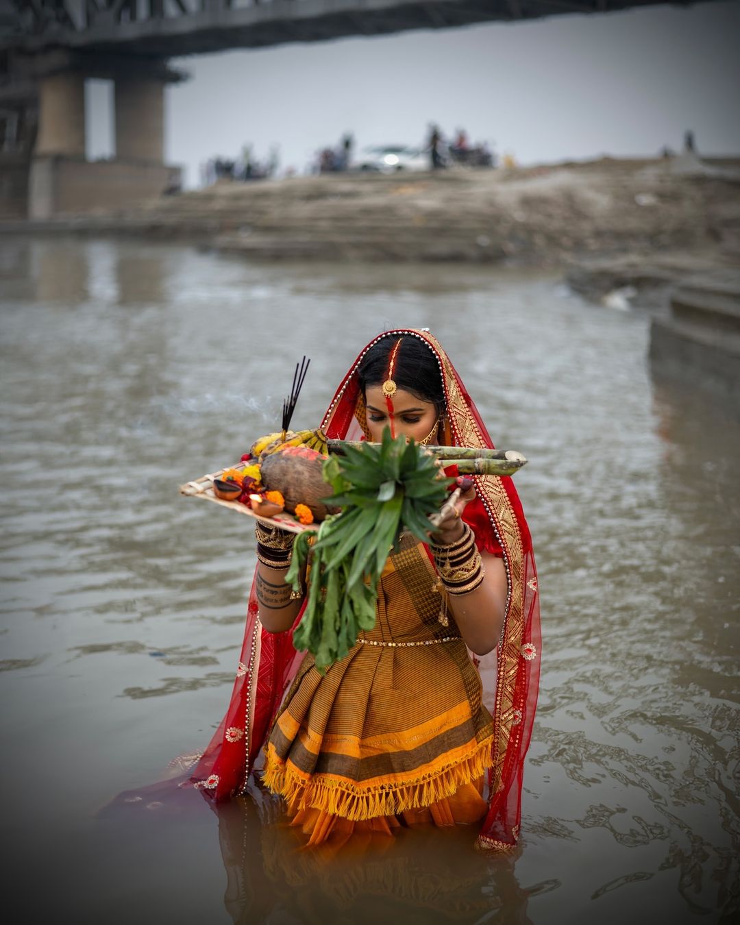 ये छठ है। ये हठ है। ये मानवता की हठ है।